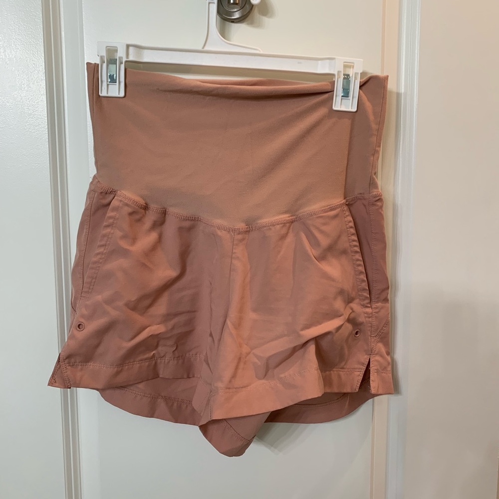Old Navy Maternity athletic shorts size SMALL